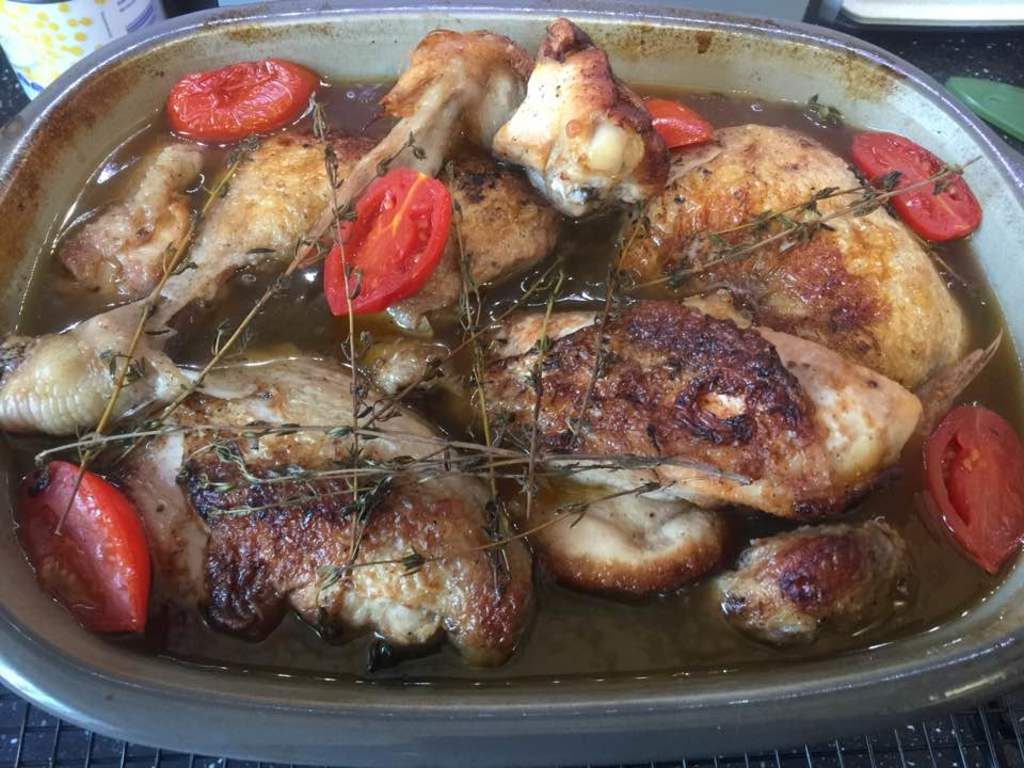 Coq au vin Besoffenes Huhn aus dem Ofenmeister