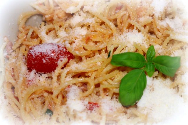 One Pot Pasta Spaghetti mit Tomate und Speck1