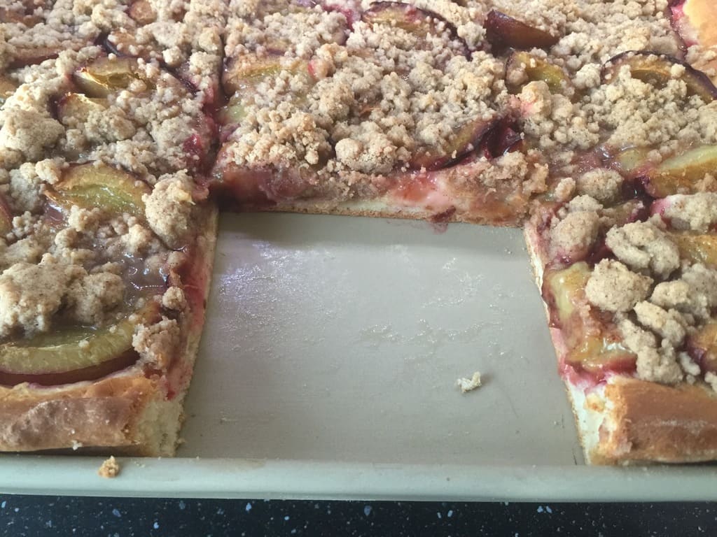 Thermomix® Zwetschgen-Streusel-Kuchen auf dem großen Ofenzauberer ... Thermomix® Zwetschgen-Streusel-Kuchen auf dem großen Ofenzauberer ...