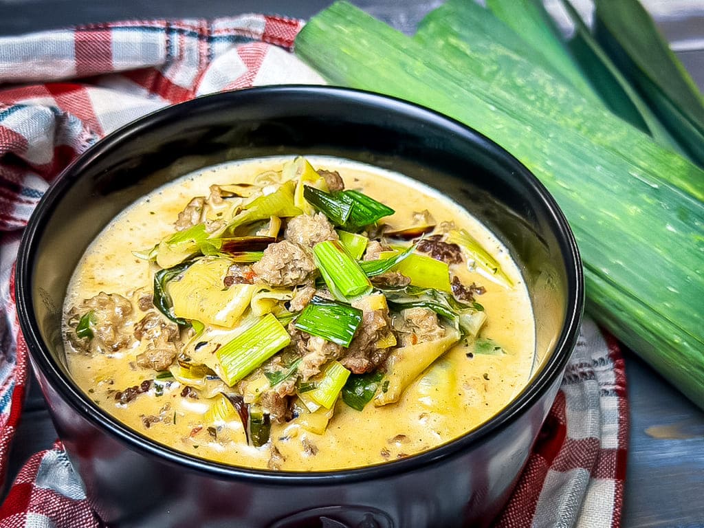 Hackfleisch-Lauch -Käse Suppe